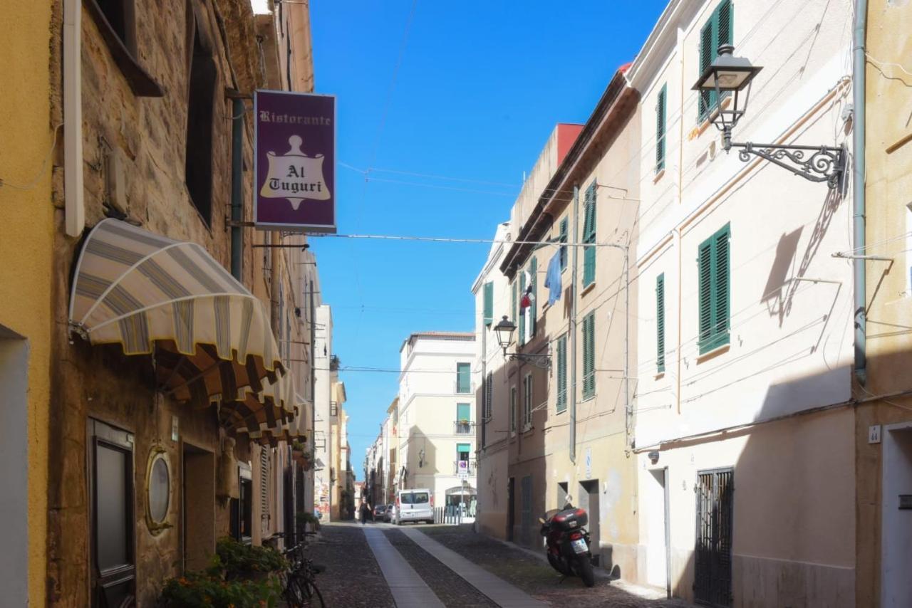 Апартаменты Majorca Studio Old Town Альгеро Экстерьер фото